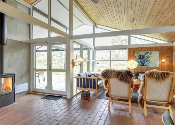 Alin - 600m From The Sea By Interhome